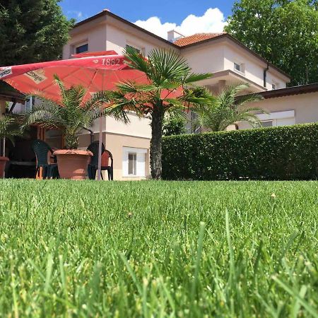 Villa Ros Guest House Svilengrad ภายนอก รูปภาพ