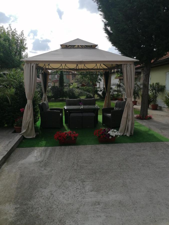 Villa Ros Guest House Svilengrad ภายนอก รูปภาพ