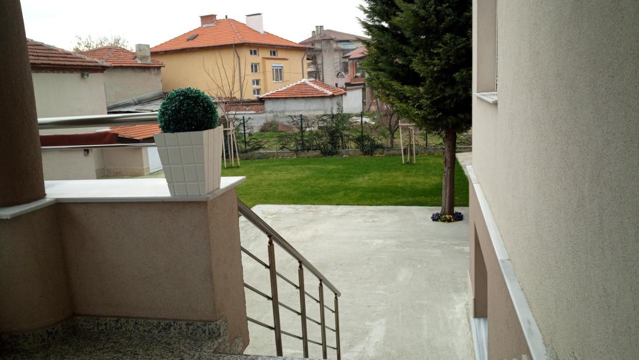 Villa Ros Guest House Svilengrad ภายนอก รูปภาพ