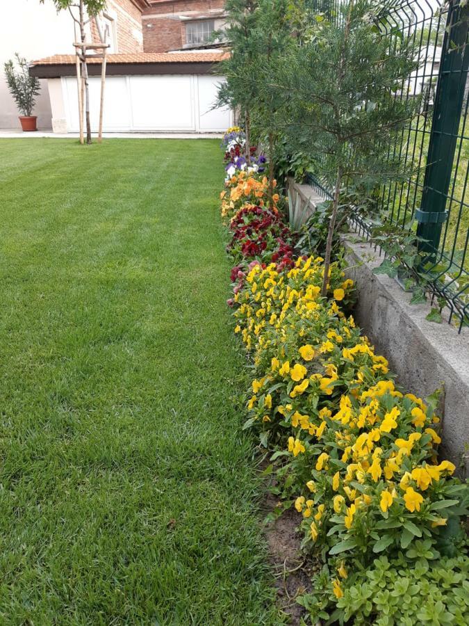 Villa Ros Guest House Svilengrad ภายนอก รูปภาพ