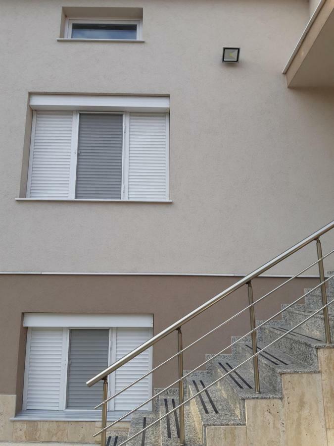 Villa Ros Guest House Svilengrad ภายนอก รูปภาพ