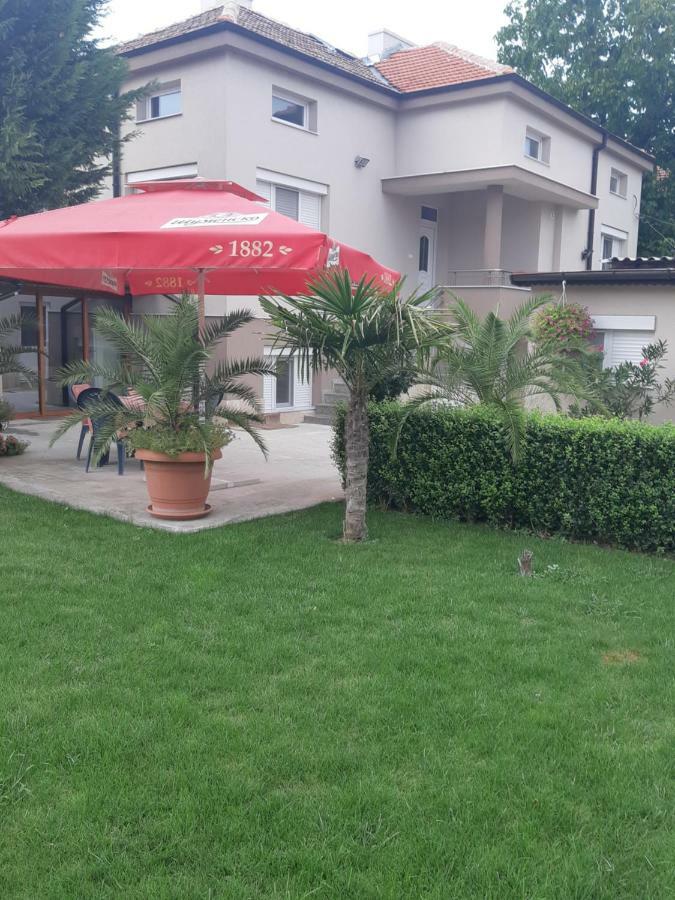 Villa Ros Guest House Svilengrad ภายนอก รูปภาพ