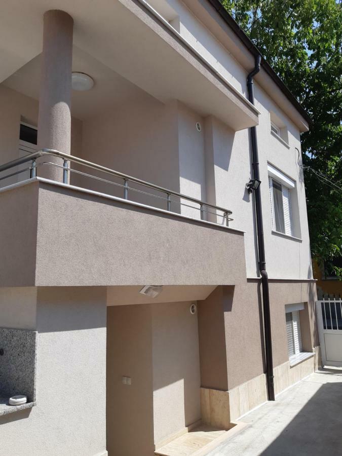 Villa Ros Guest House Svilengrad ภายนอก รูปภาพ