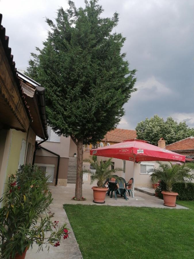 Villa Ros Guest House Svilengrad ภายนอก รูปภาพ