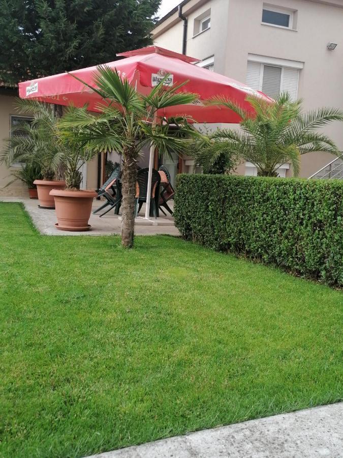 Villa Ros Guest House Svilengrad ภายนอก รูปภาพ