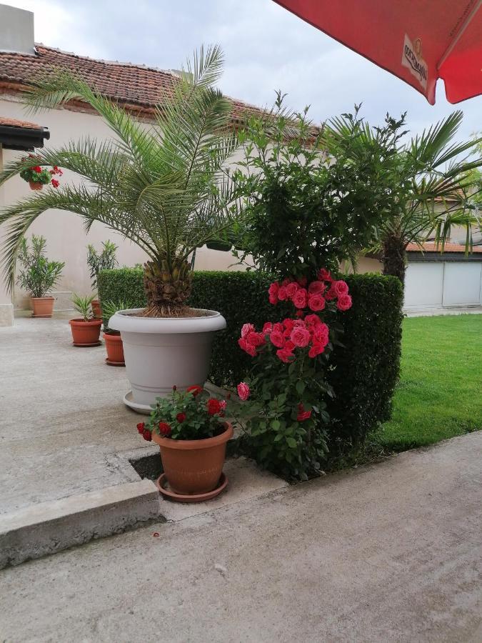 Villa Ros Guest House Svilengrad ภายนอก รูปภาพ
